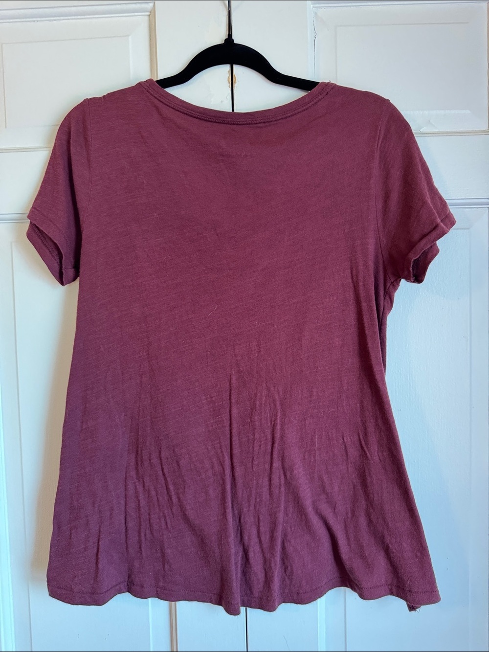 Lucky Brand Maroon Short Sleeve Tee with Metallic Gold Floral Motif - Picture 2 of 4